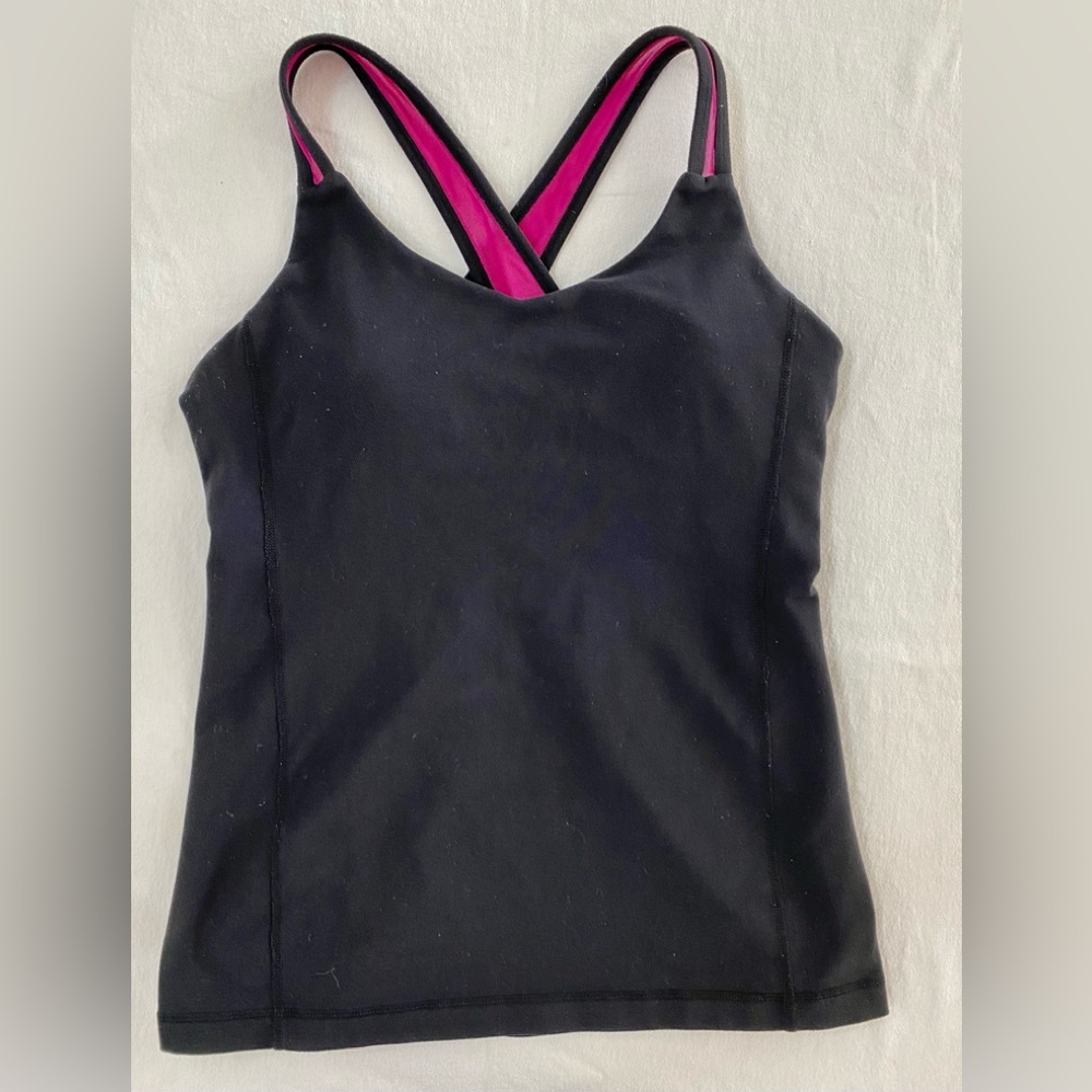 Lululemon Tank size 8 built in bra
